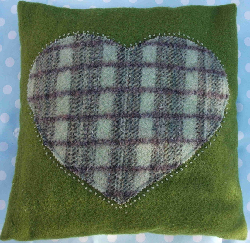 Green wool heart cushionPicture